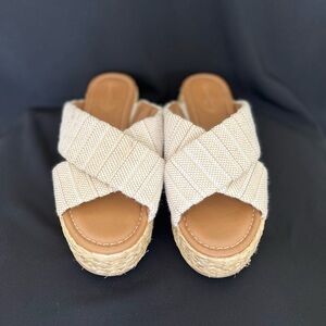 Women's Desi Wedge Sandals - Universal Thread Light Beige 7